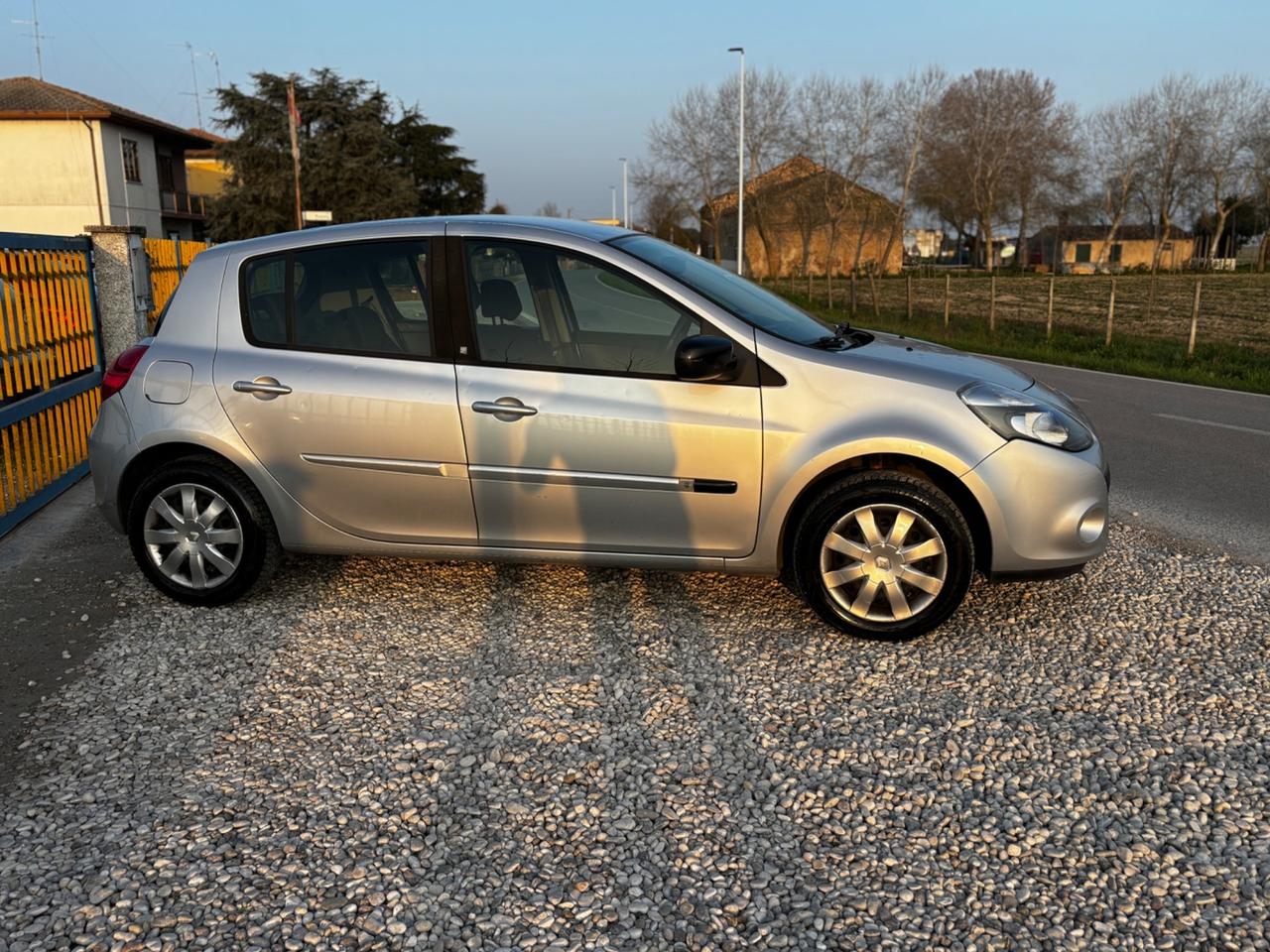 Renault Clio 1.2 16V 5 porte Luxe