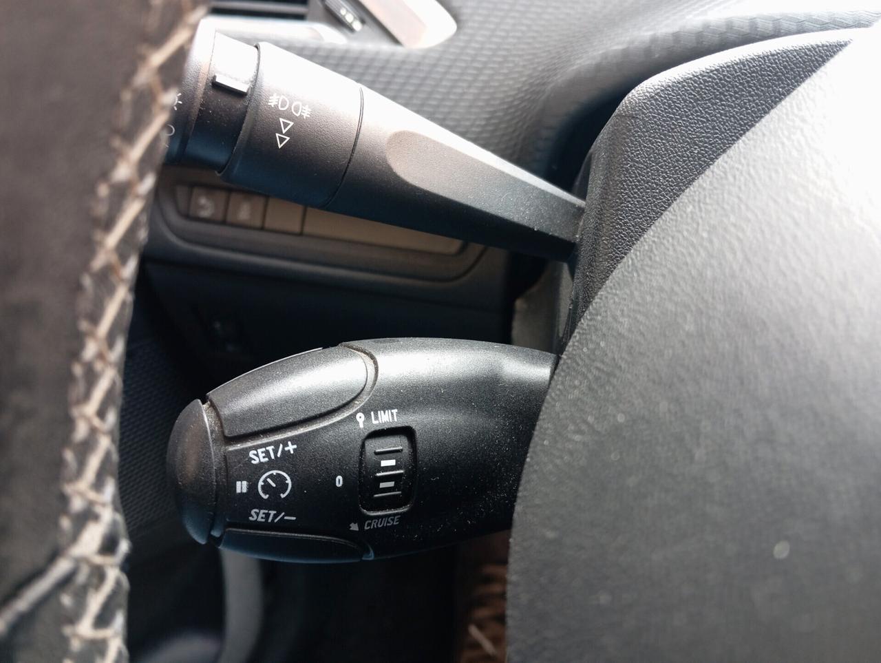 Peugeot 208 PureTech 1200 Allure offerta del mese