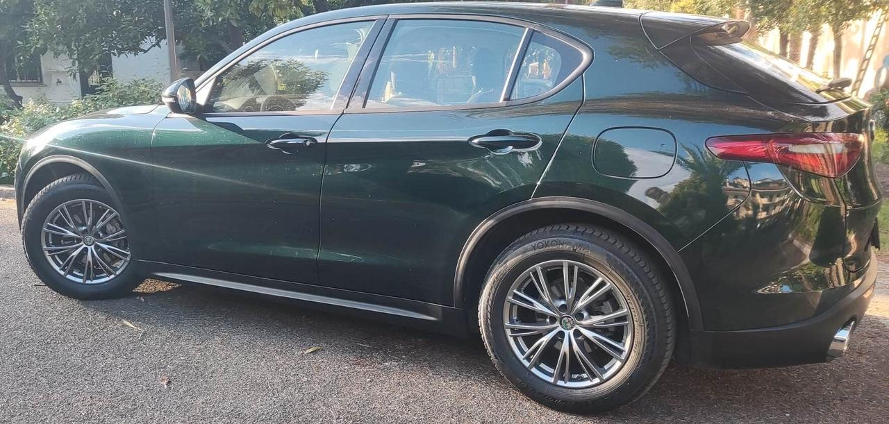 Alfa Romeo Stelvio 2.2 Turbodiesel 160 CV AT8 RWD Business