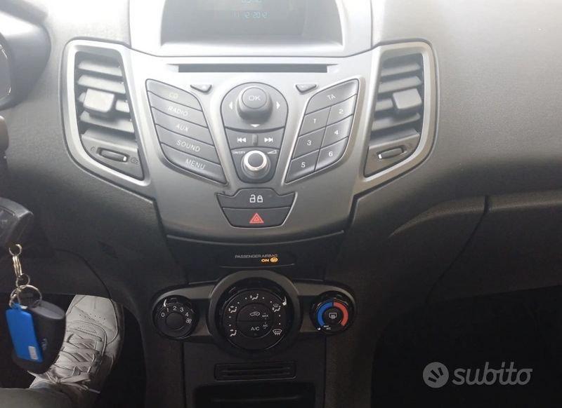 Ford Fiesta Fiesta 5p 1.4 16v + Gpl