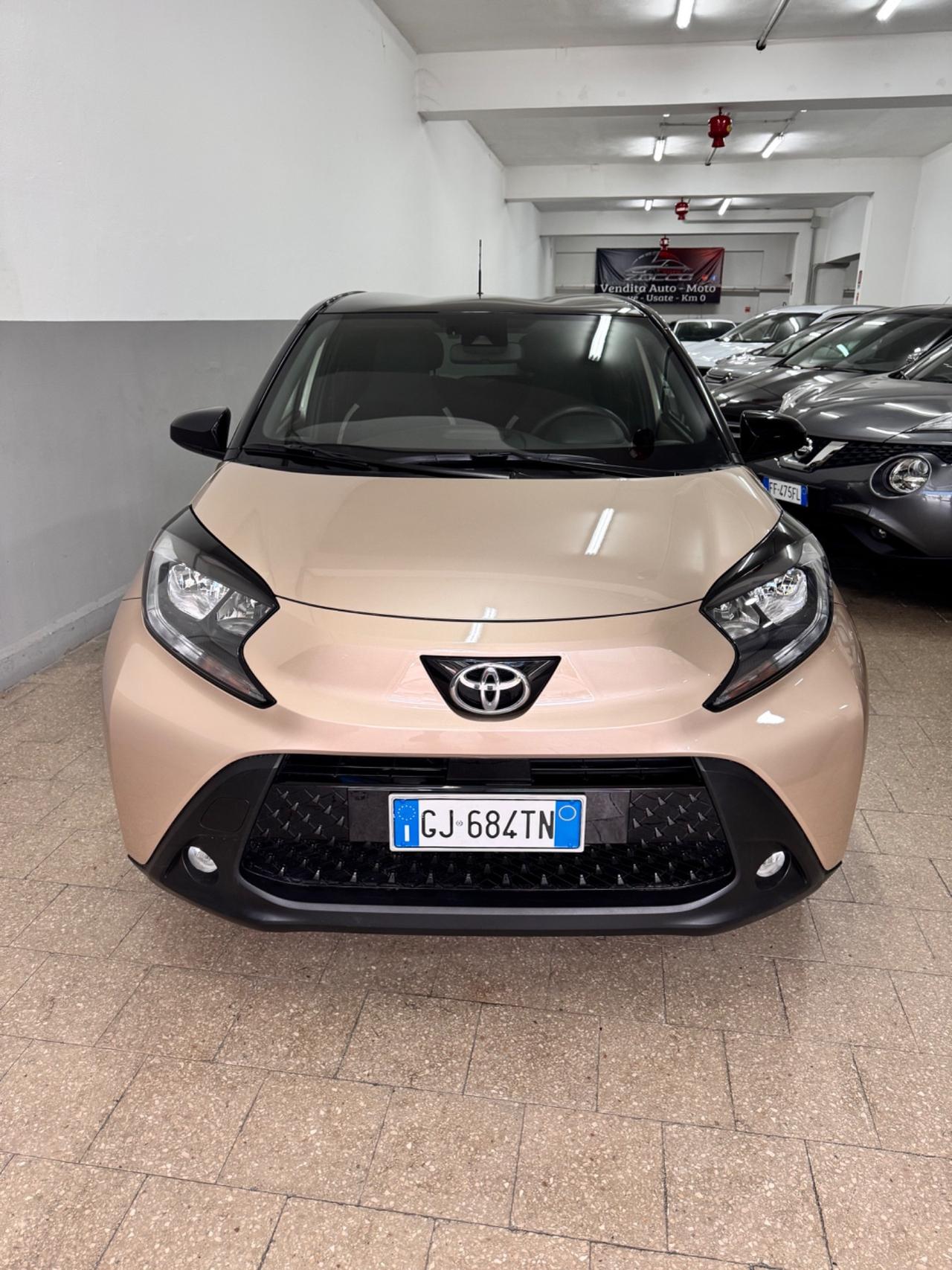 Toyota Aygo X 1.0 72 CV Lounge 3.000 KM - 11/2022