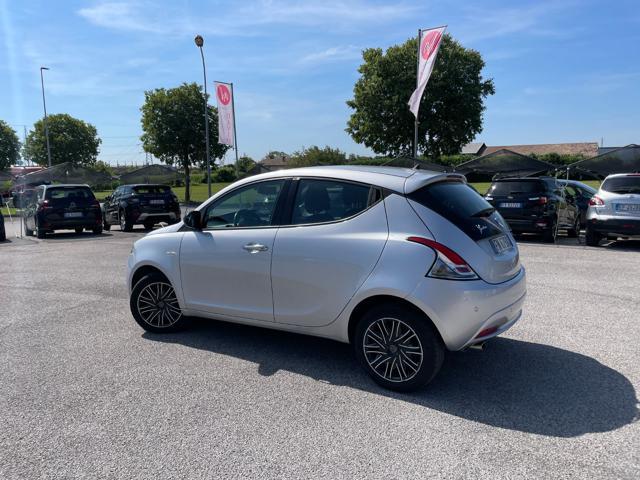 LANCIA Ypsilon 1.2 69 CV 5 porte Gold