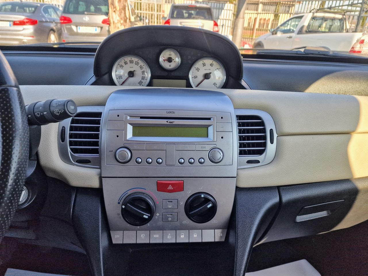 Lancia Ypsilon 1.2 3P BI-COLOR(X NEOPATENTATI)