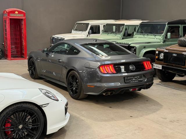 FORD Mustang Fastback 5.0 V8 aut. GT