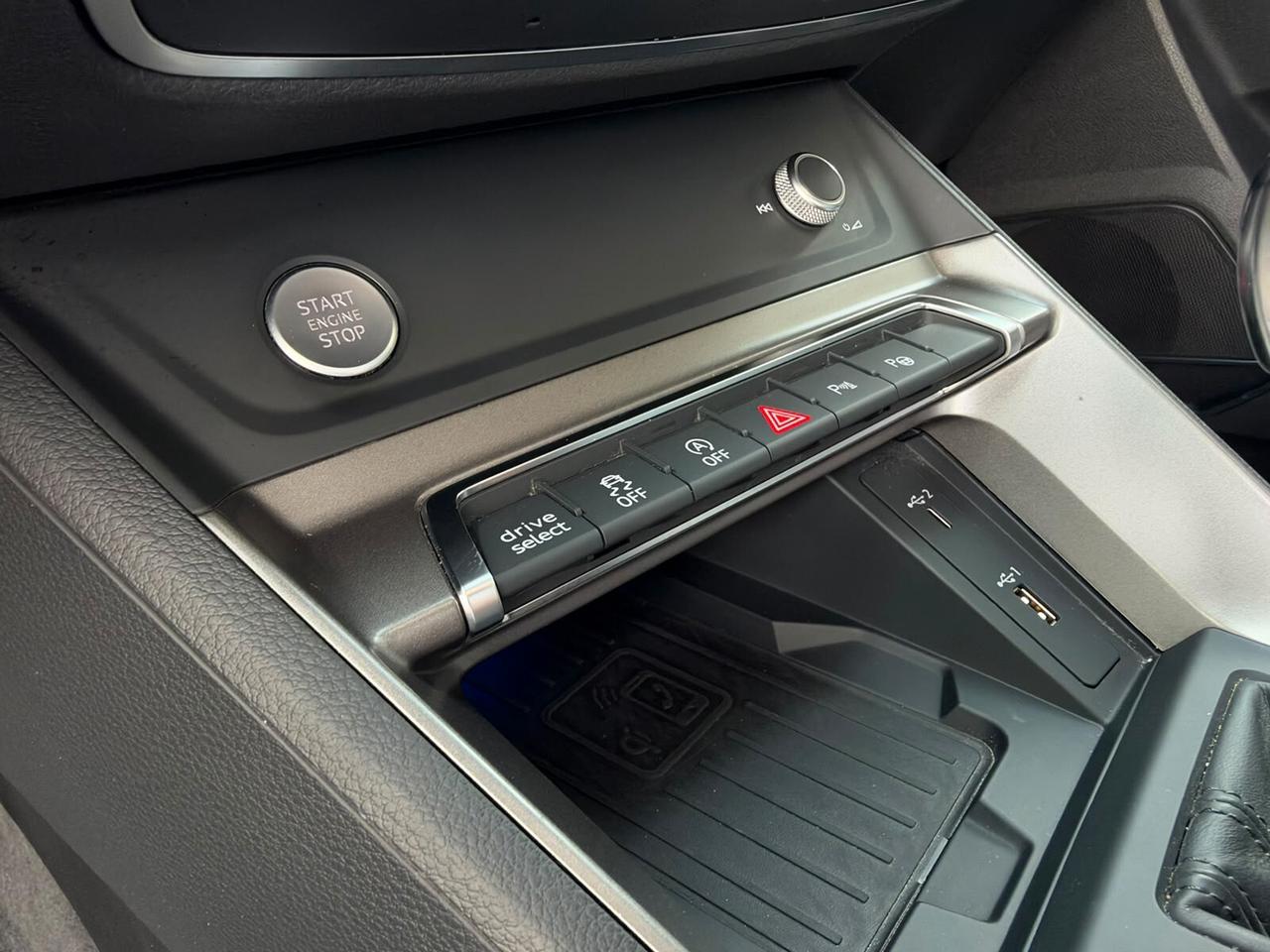 Audi Q3 SPB 45 TFSI quattro S tronic line edition - Tetto apribile