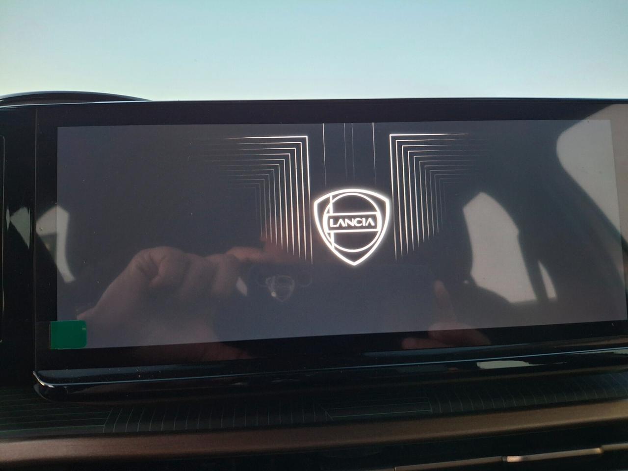 Lancia Ypsilon Hybrid e-DCT, NEOPATENTATI