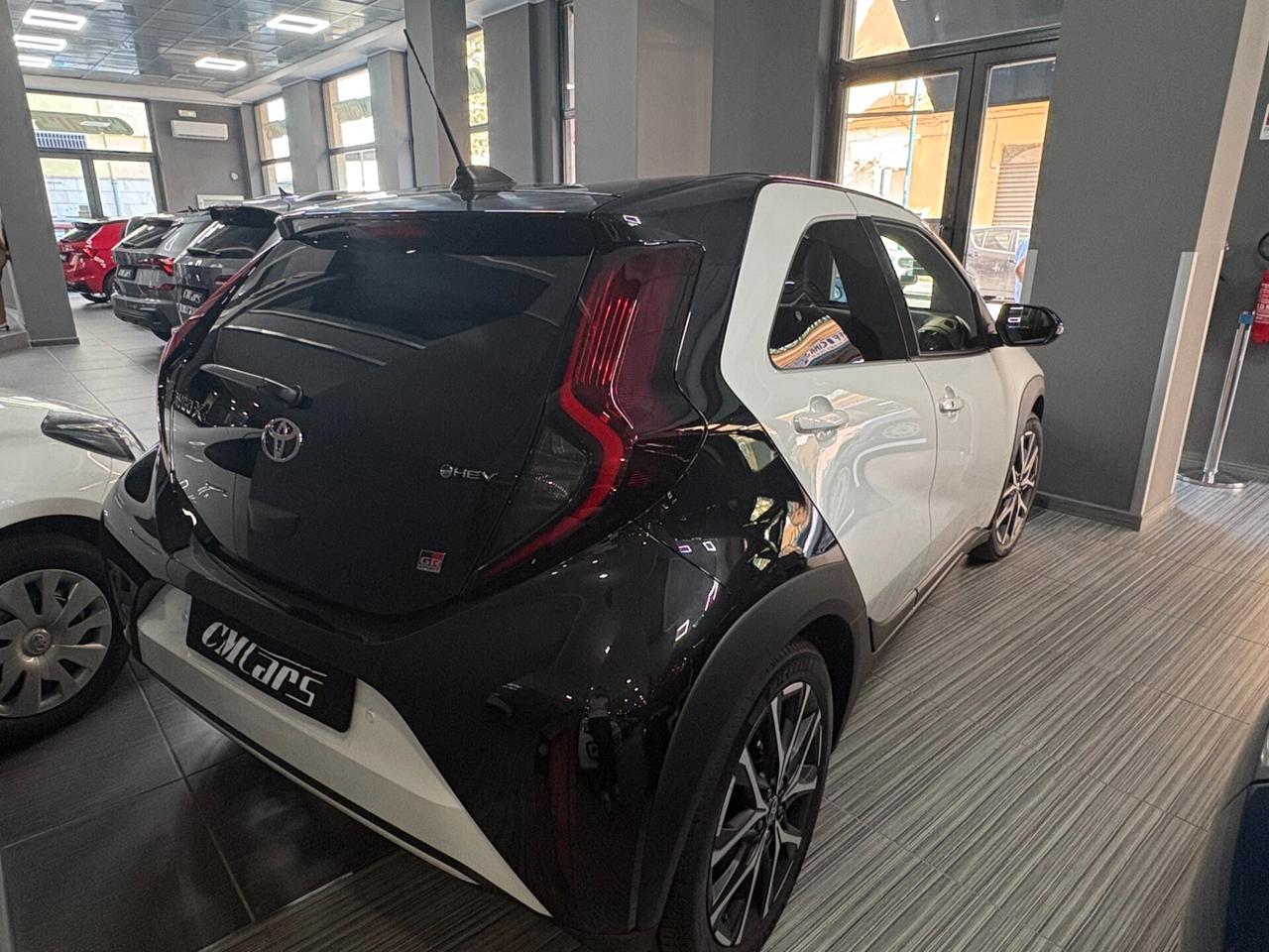 Toyota Aygo X 1.5 HEV Full Hybrid 116cv GR Sport e-cvt ITALIANA
