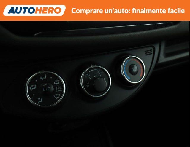 TOYOTA Yaris 1.5 5 porte Active