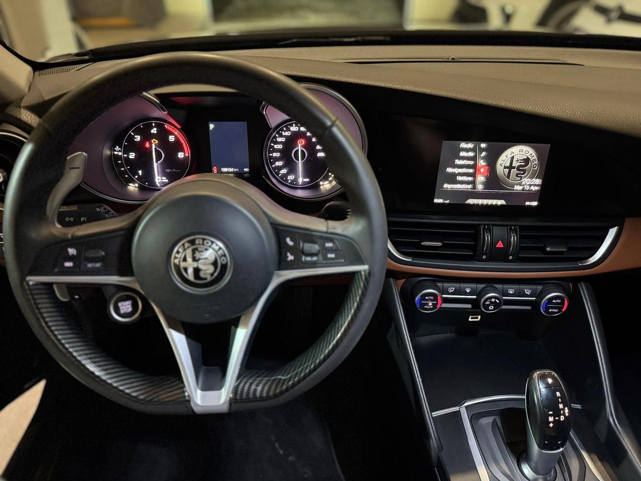 Alfa Giulia 180cv AT8