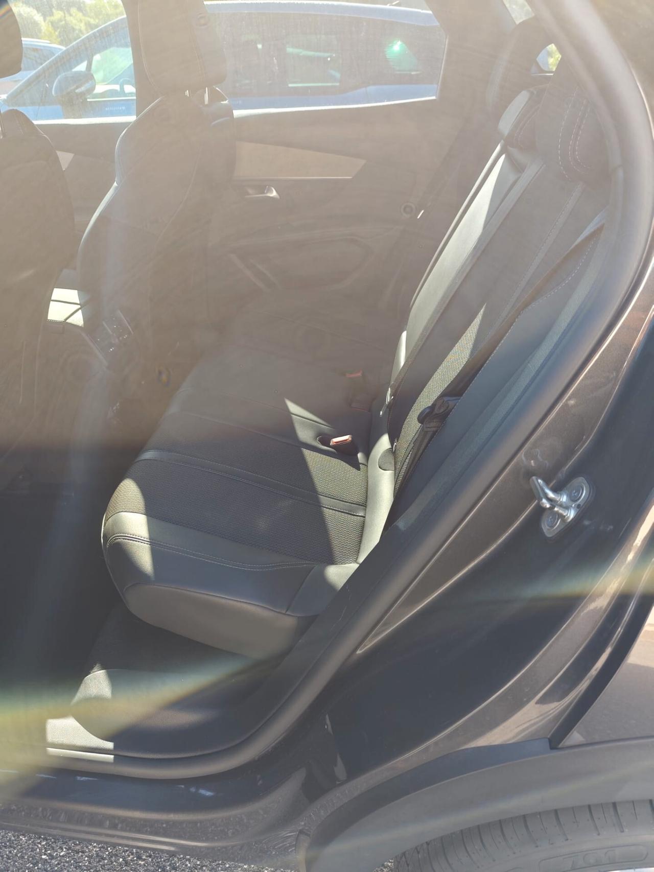 Peugeot 3008 PureTech Turbo 130 S&S EAT8 GT