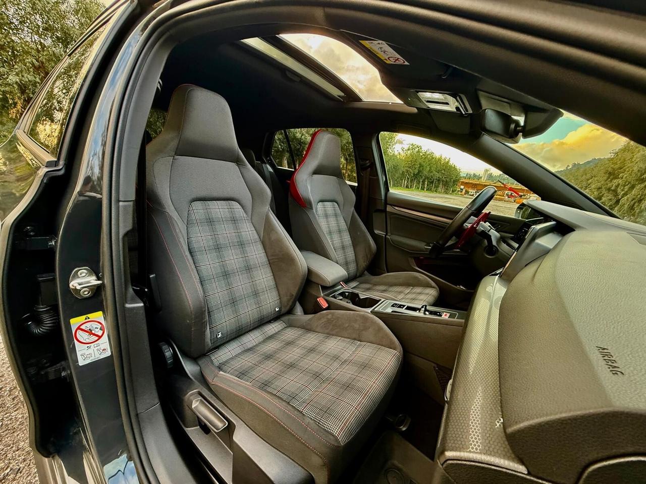 Volkswagen Golf GTI 2.0 TSI DSG