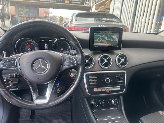 MERCEDES GLA AMG AUTOMATICO 2019