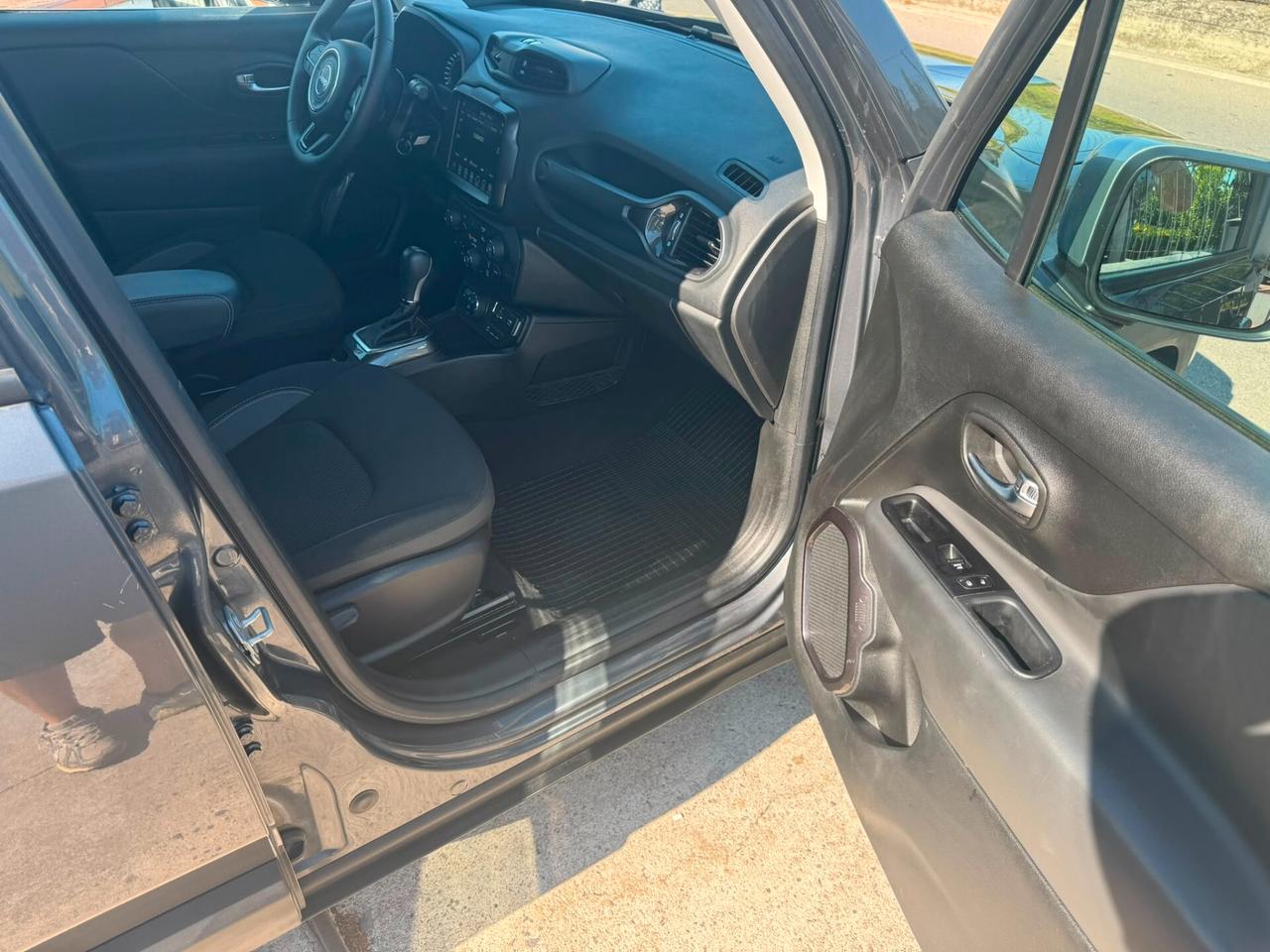 Disponibile Jeep Renegade 1.3 4xe Automatico