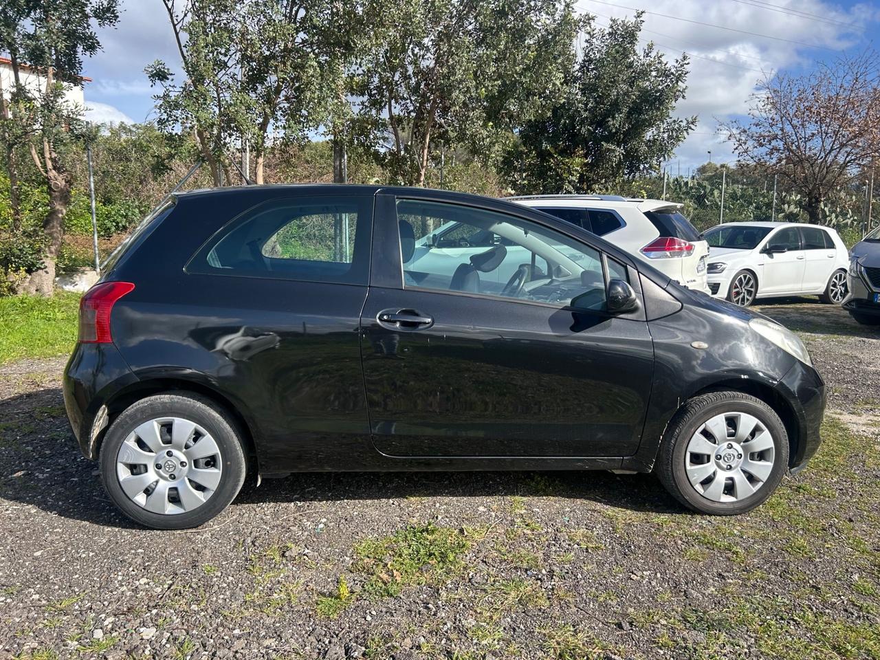 Toyota Yaris 1.0 3 porte