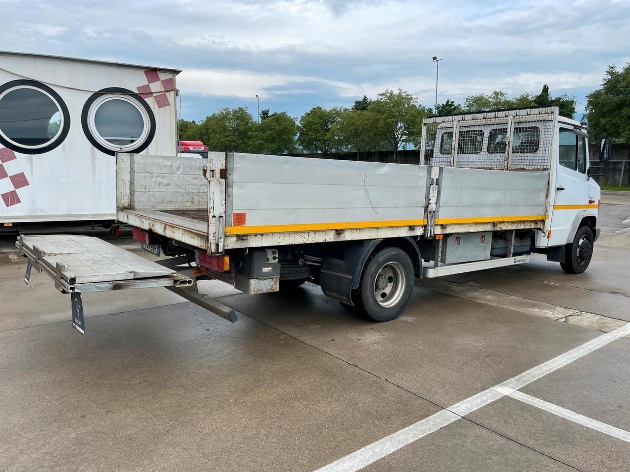 Mercedes Benz VARIO 815D