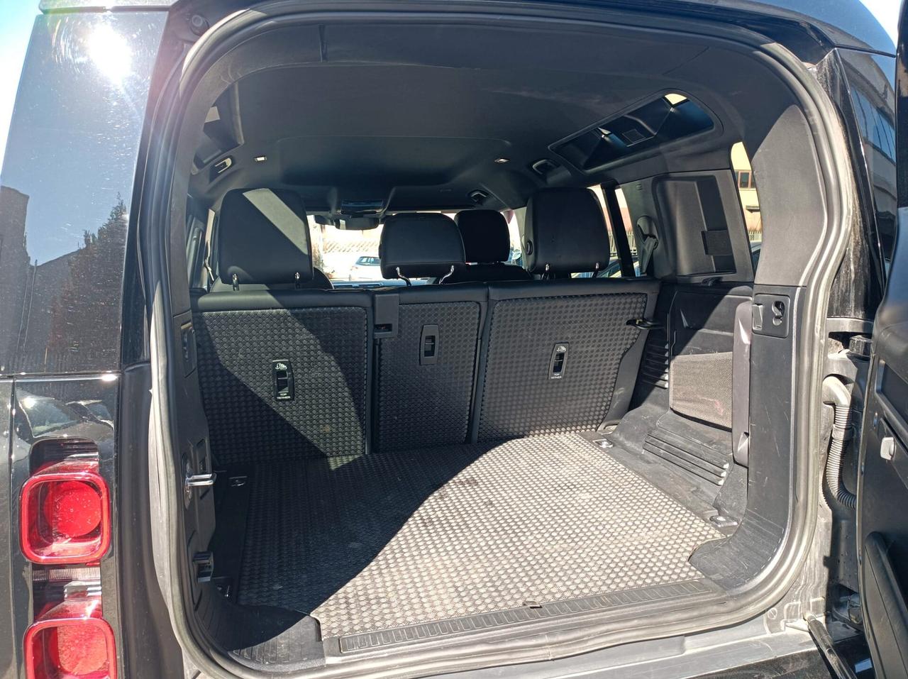 Land Rover Defender 110 3.0D I6 250 CV AWD Auto X-Dynamic HSE