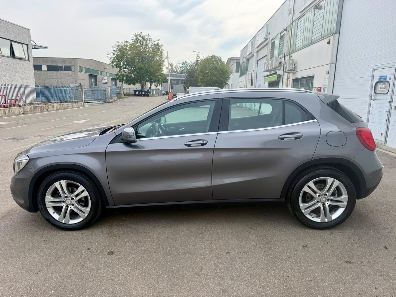 Mercedes GLA180d 197.000km 2016 euro6 neopatentati