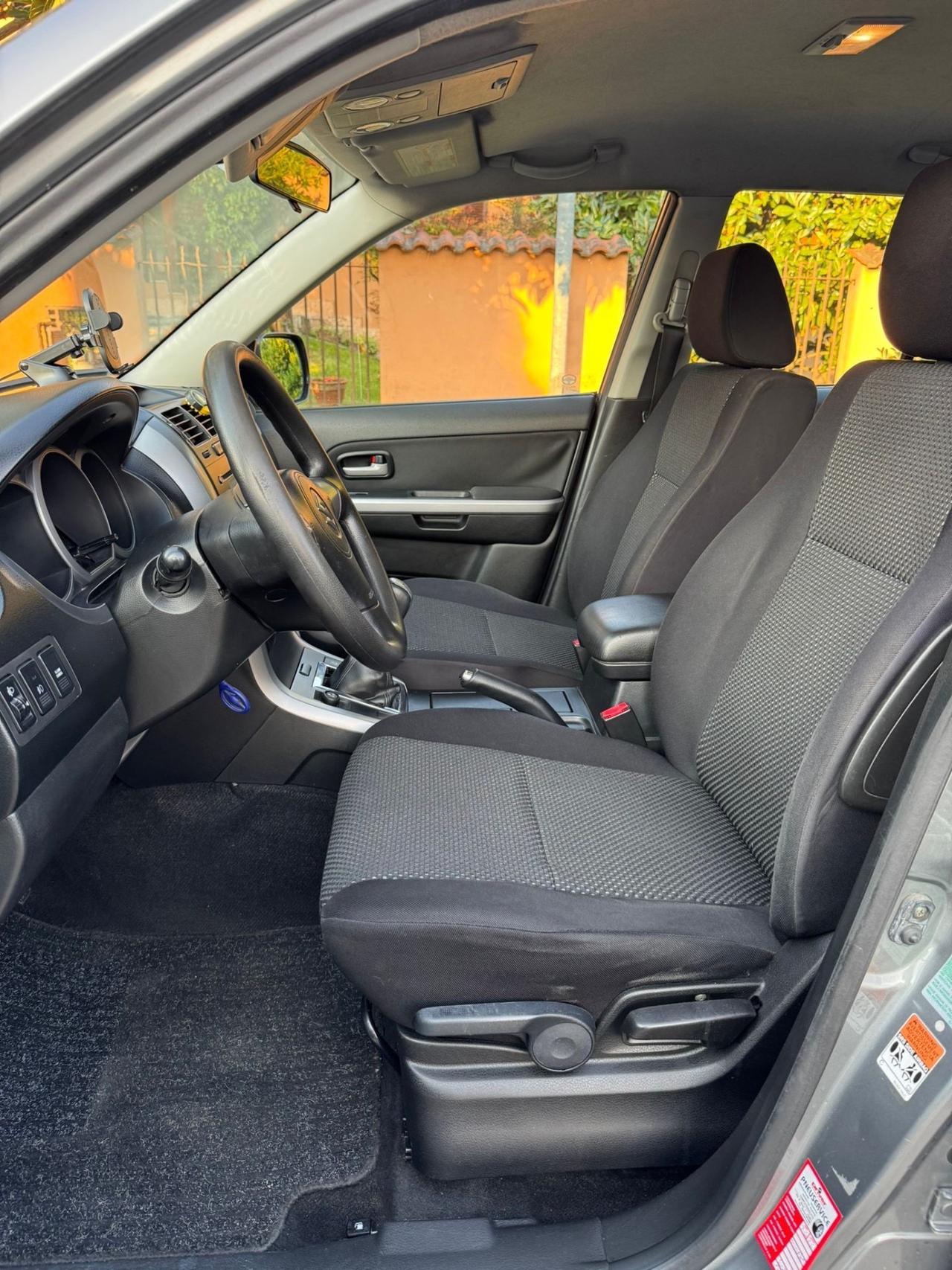 Suzuki Grand Vitara Grand Vitara 1.9 DDiS 5 porte (4x4 e GANCIO DI TRAINO)