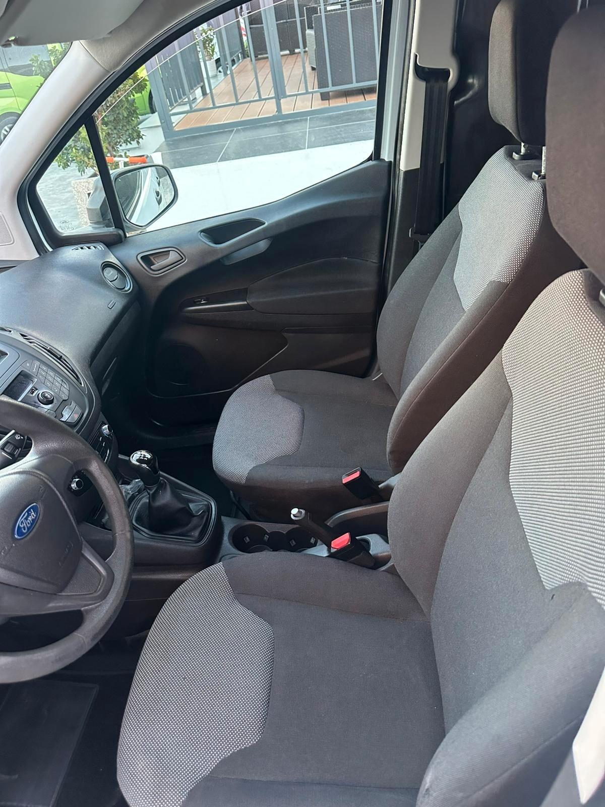 Ford Transit Courier 1.5 TDCi 75CV Van Entry