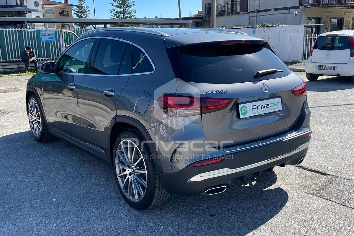 MERCEDES GLA 200 d Automatic Premium