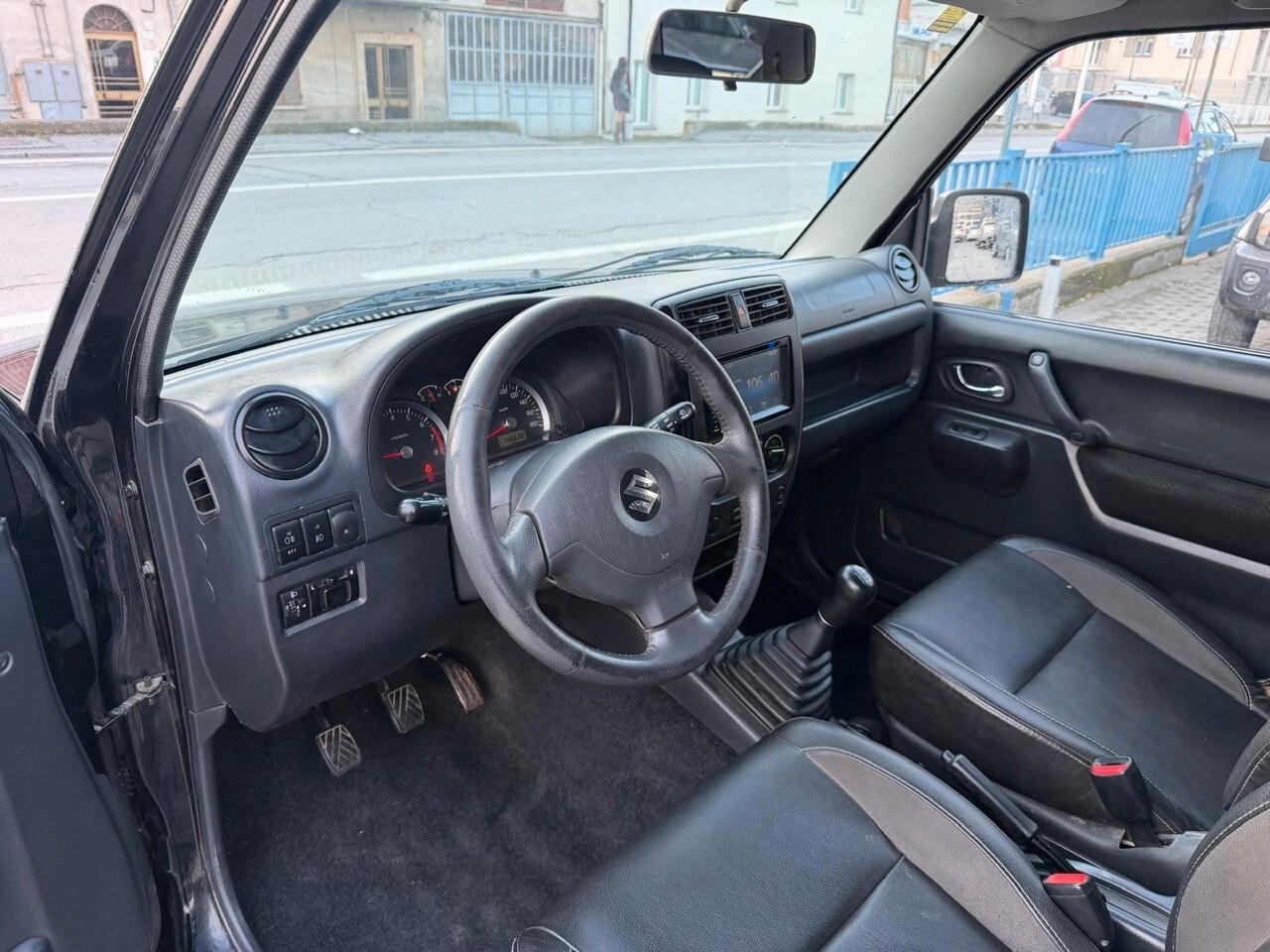 Suzuki Jimny 1.3i 16V cat 4WD JLX Più