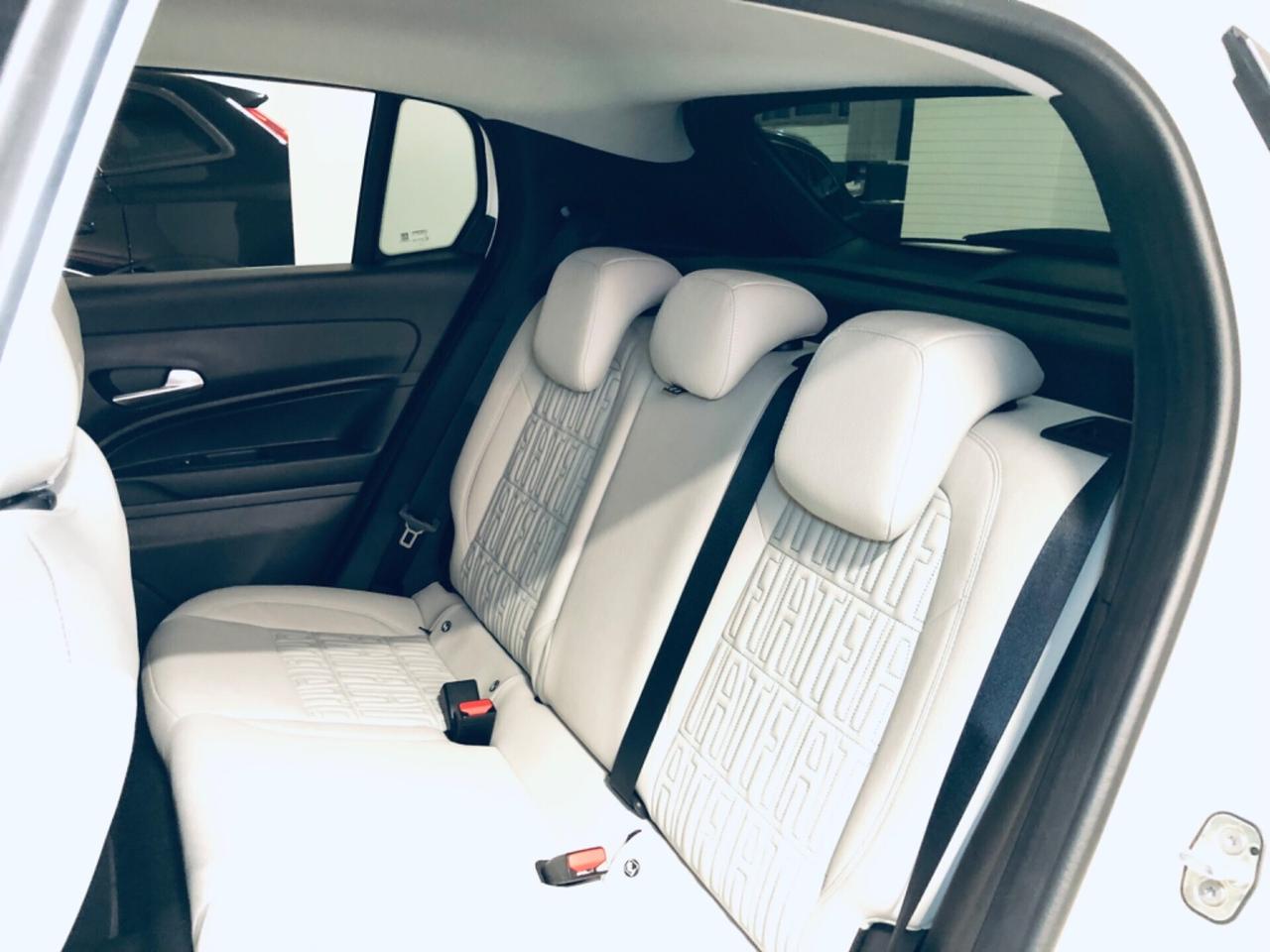 Fiat 600 Hybrid 100 CV DCT MHEV La Prima