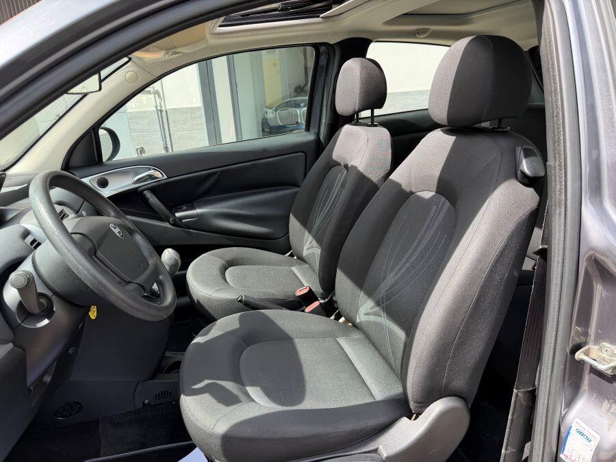 lancia ypsilon 1.3 mjet platino certificata tetto