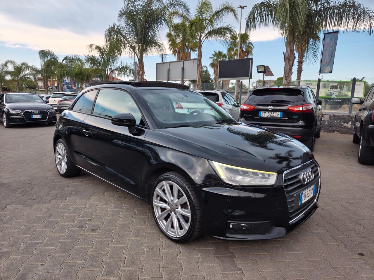 Audi A1 1.6 TDI 116 CV Design full optional