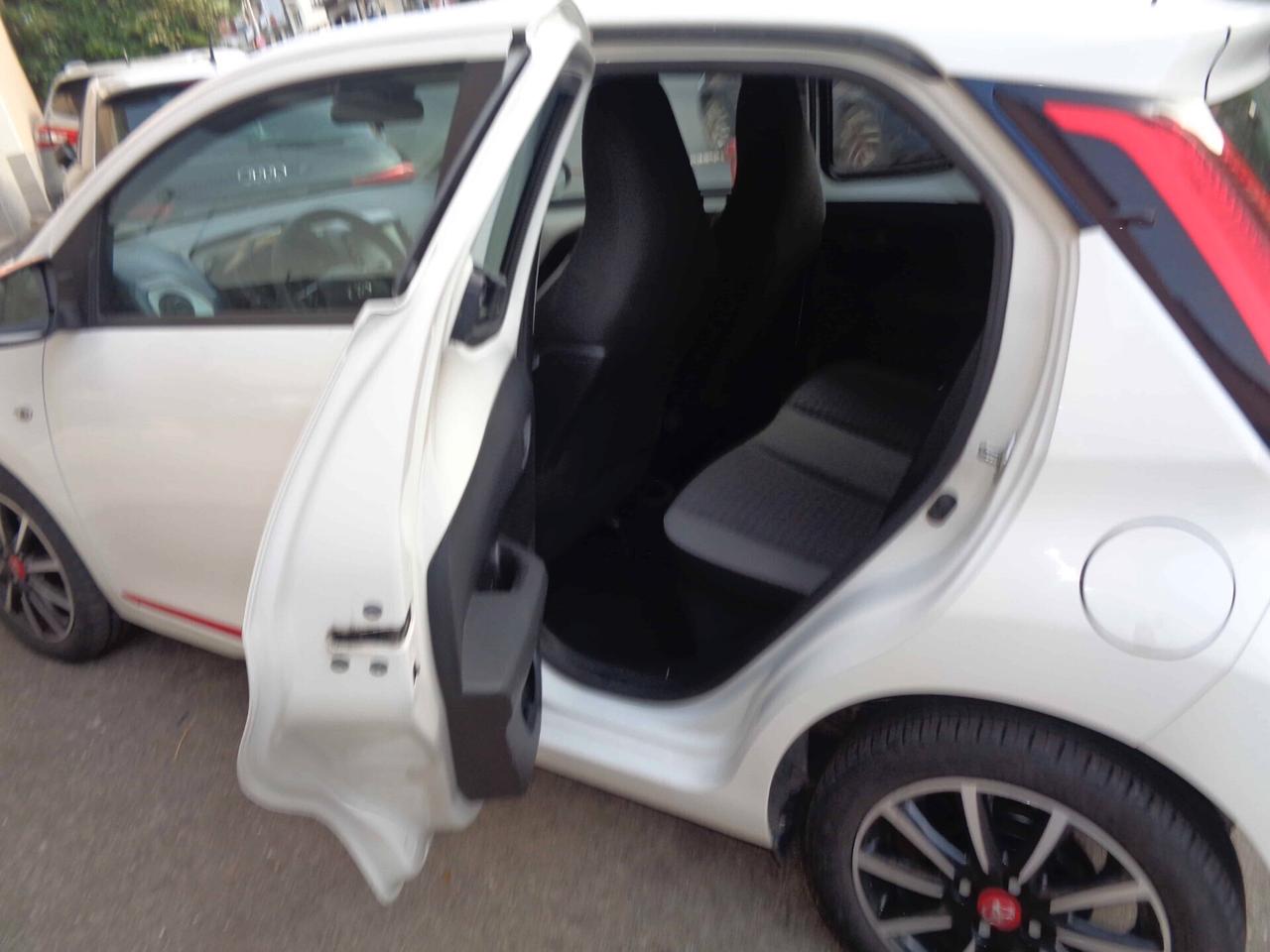 Toyota Aygo Connect 1.0 VVT-i 72 CV x-wave (Finanziabile)