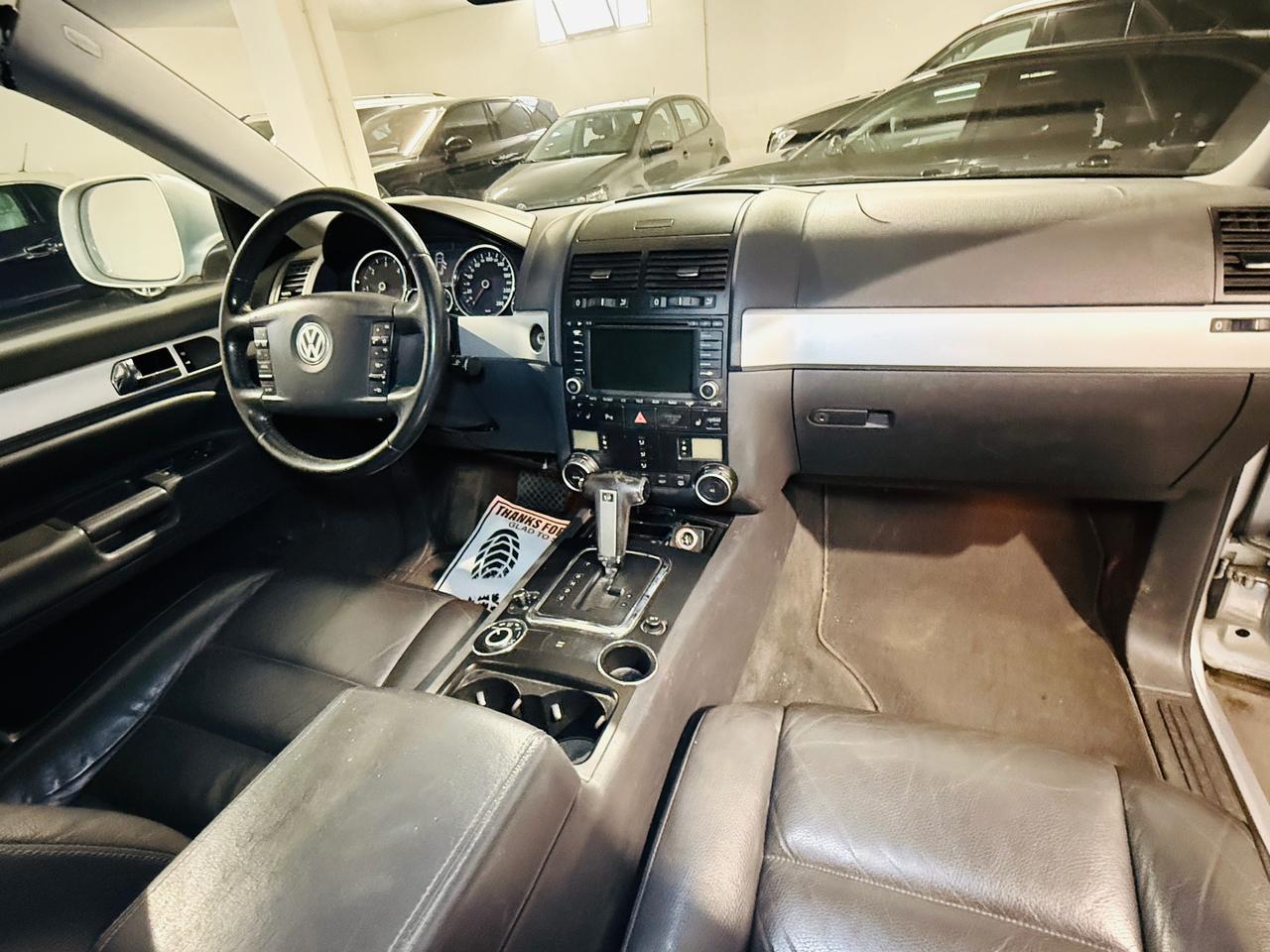 Volkswagen Touareg 3.0/240CV V6 TDI DPF tip. Executive