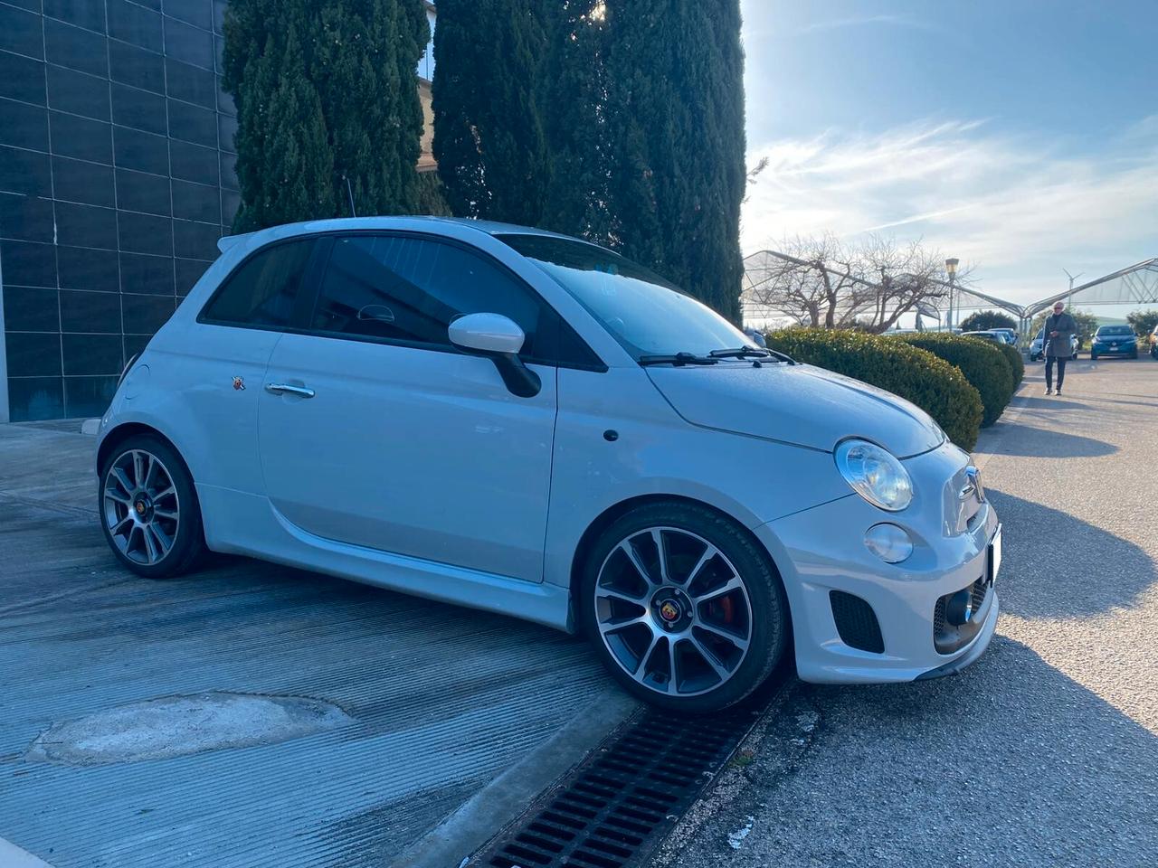 Abarth 500 1.4 Turbo T-Jet MTA Custom Turismo
