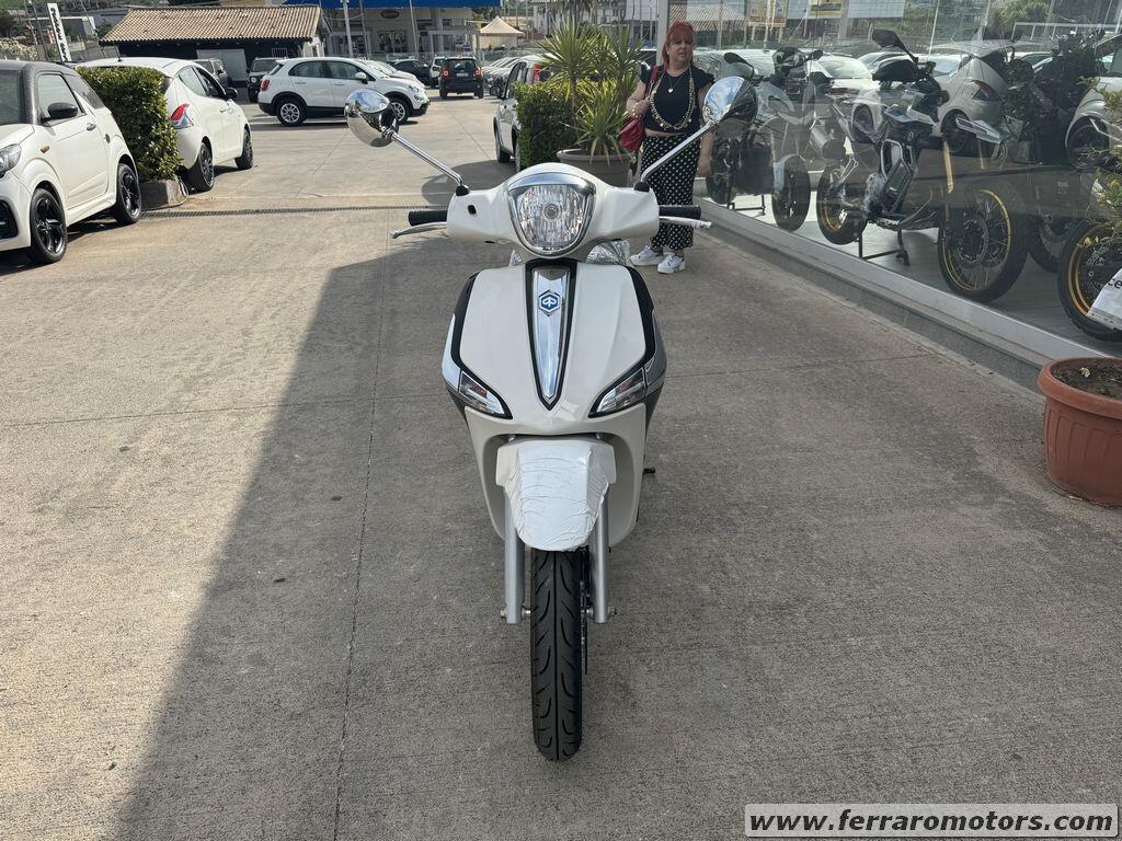 Piaggio Liberty 50 nuovo a soli 27 euro al mese