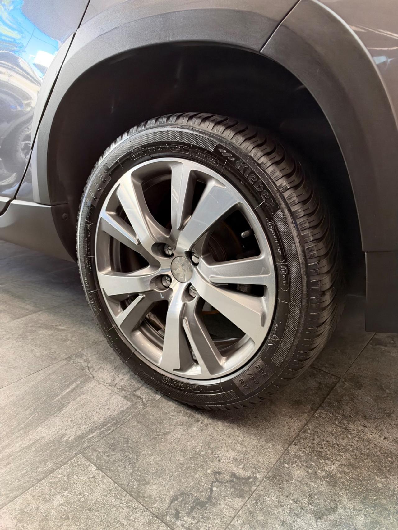 Peugeot 2008 1.5 HDI 100 CV ALLURE PACK