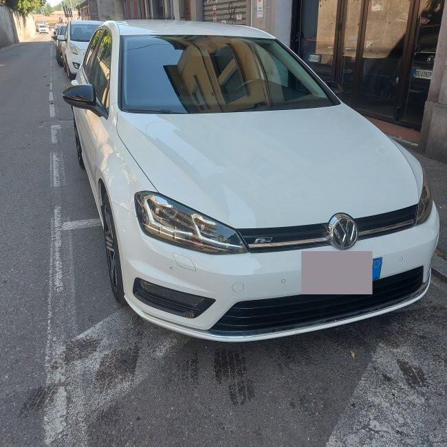 Volkswagen Golf 1.6TDI 110CV R-LINE