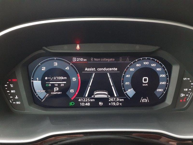 Audi Q3 SPB SPORTBACK 35 STRONIC S LINE CL19 BLACK LINE