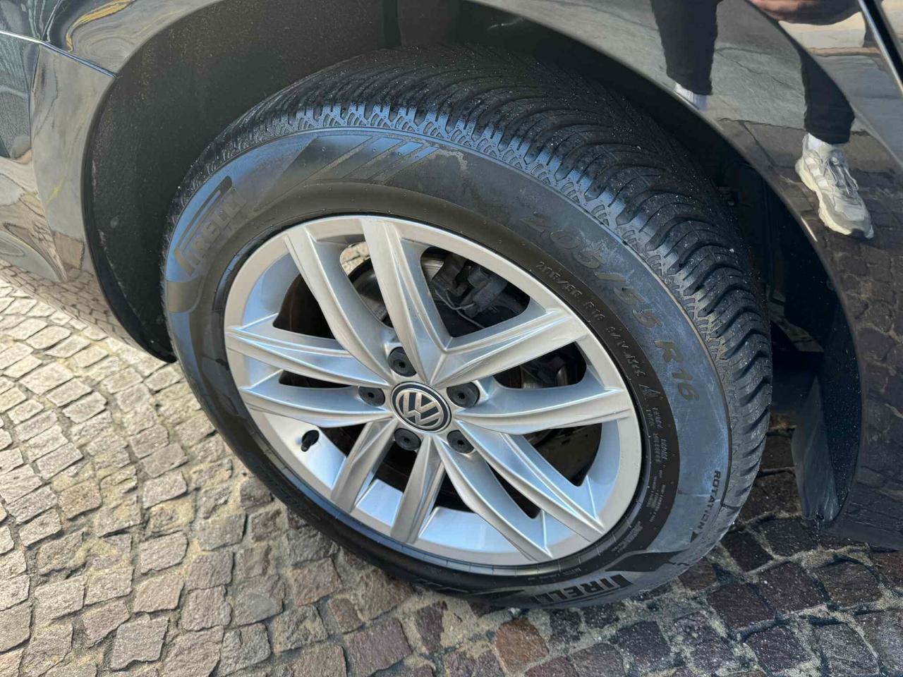 Volkswagen Golf Variant 1.6 TDI 115 CV DSG Highline BlueMotion Tech.