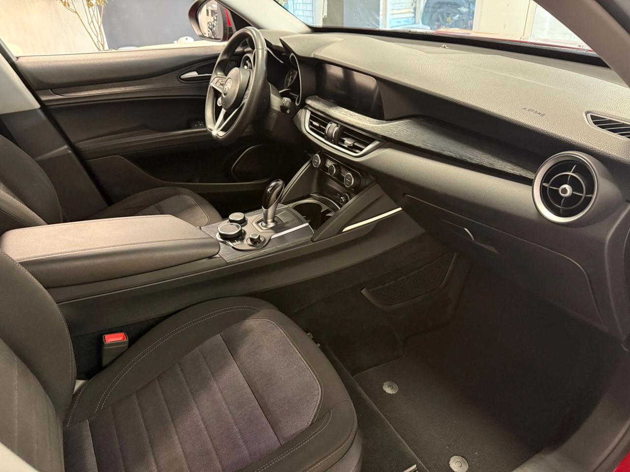 Alfa Romeo Stelvio 2.2 Turbodiesel 160 CV AT8 RWD Business