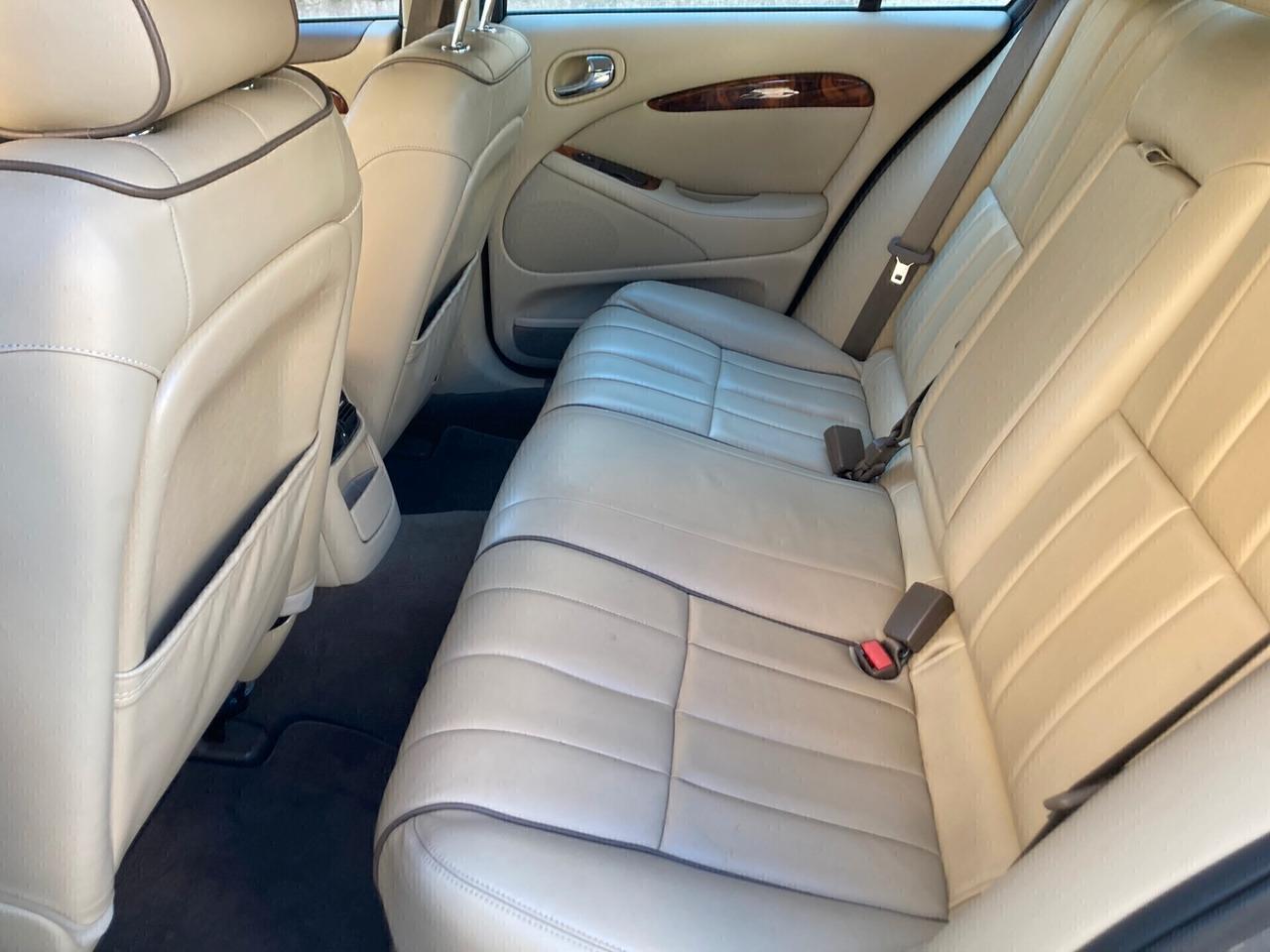 Jaguar S-Type 2.7 diesel V6 Executive automatica