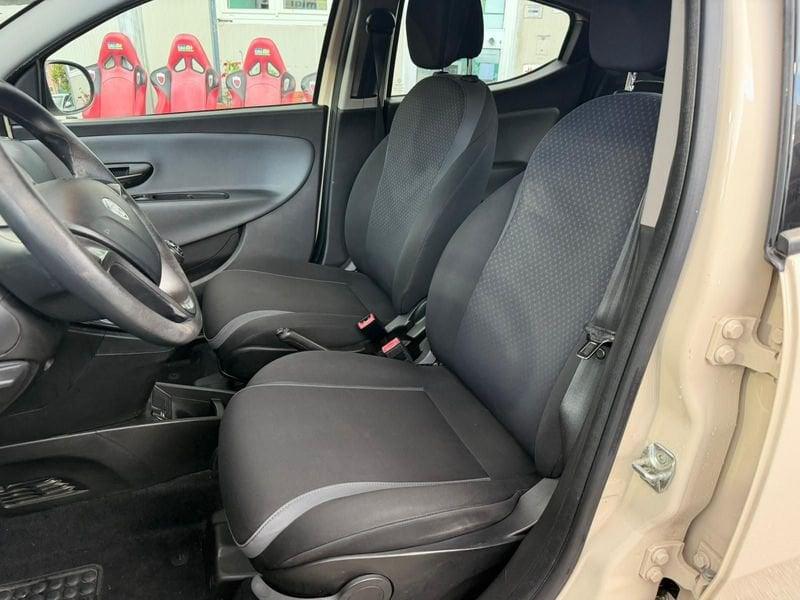 Lancia Ypsilon 1.2 69cv Silver