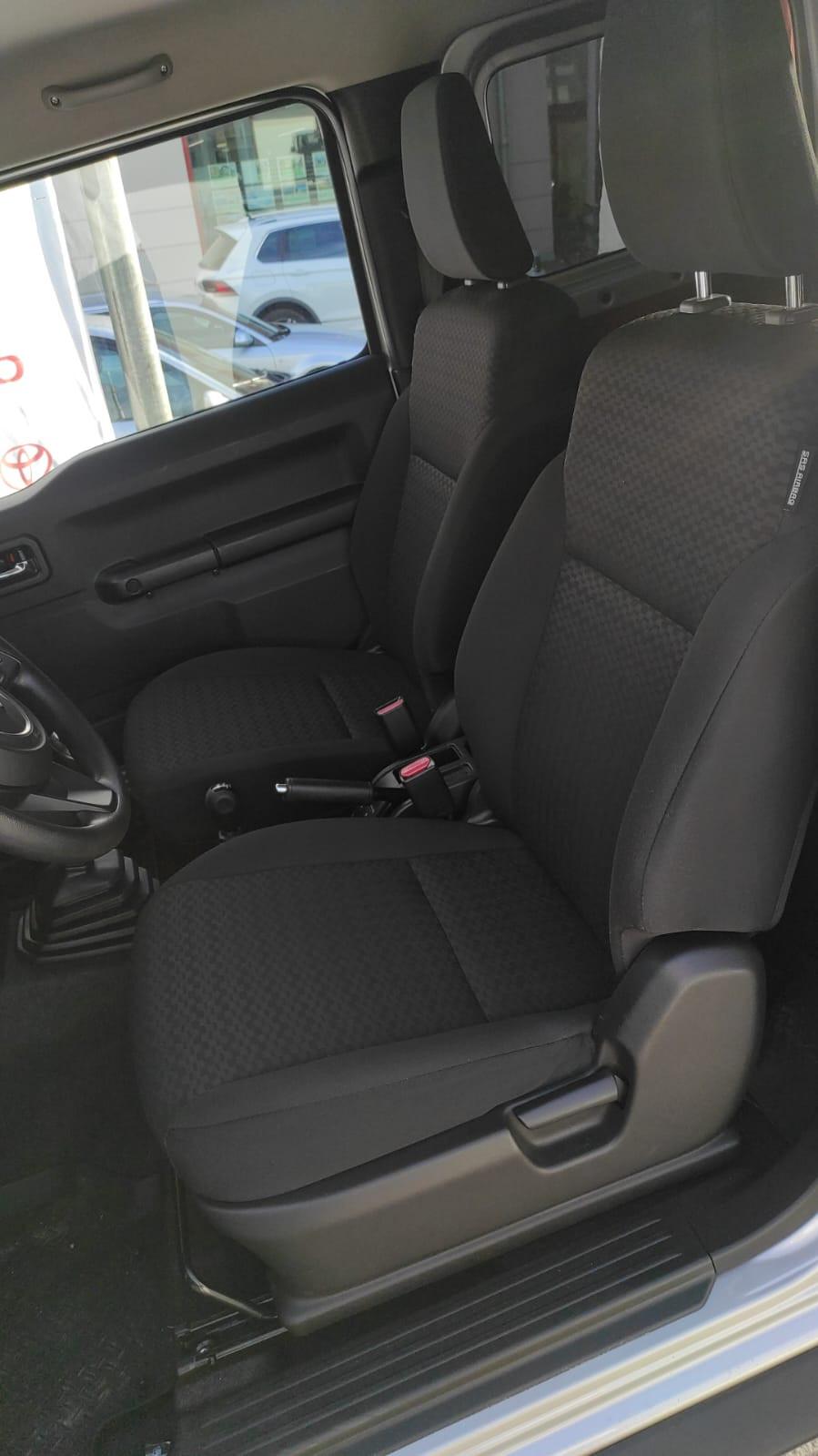 SUZUKI JIMNY 1.5 BENZINA 102CV 4X4 GANCIO TRAINO