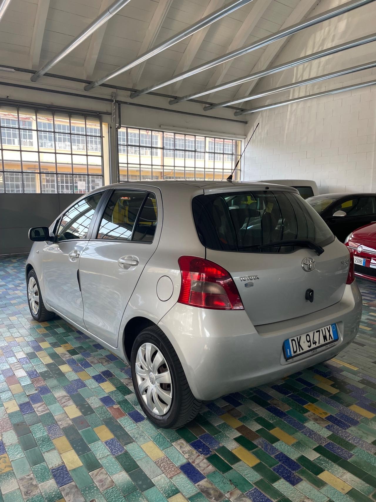 Toyota Yaris 1.3 5 porte