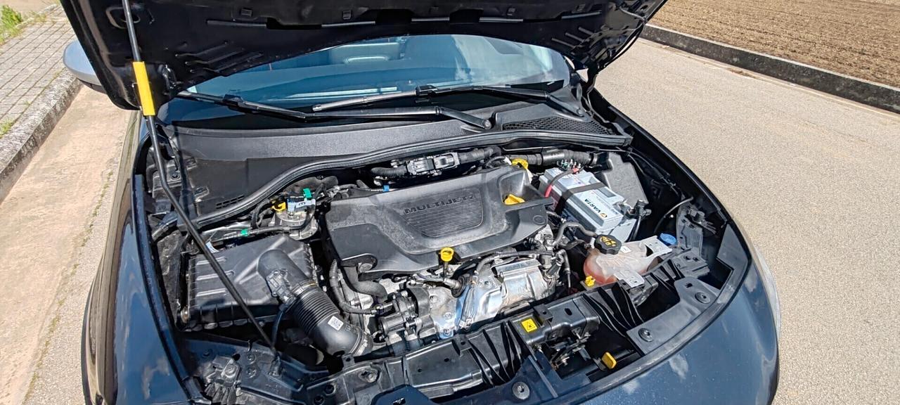 Fiat Tipo 1.6 Mjt S&S SW Cross GARMIN