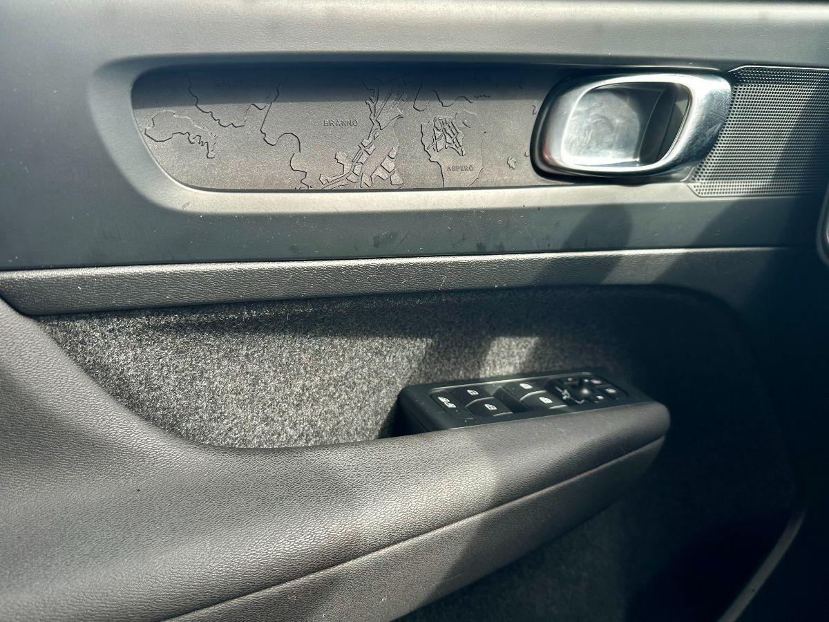 VOLVO - XC40 - T2 automatico Essential