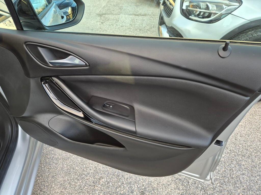 Opel Astra 1.5 CDTI 105 CV BERLINA 5 porte