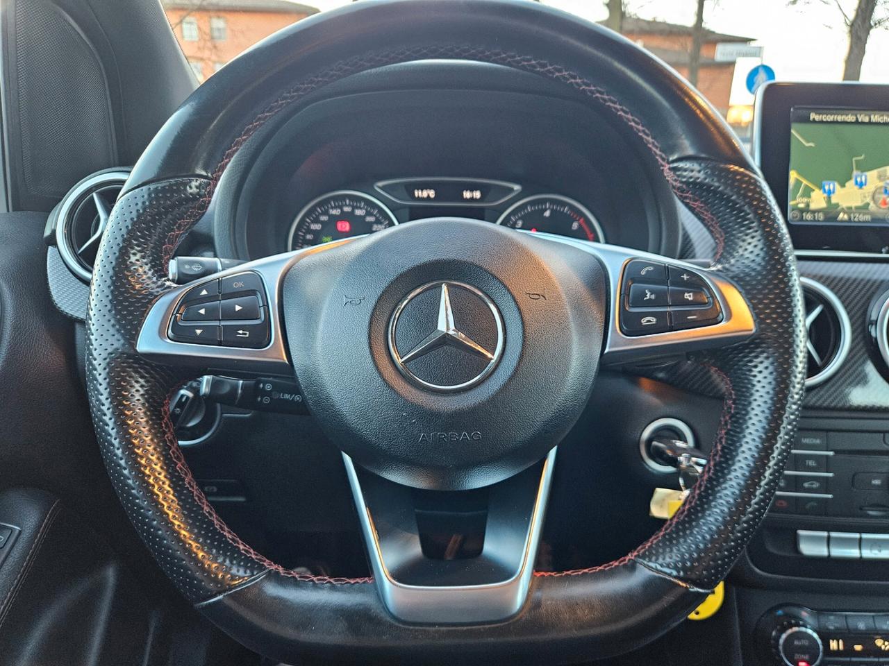 Mercedes-benz B 220 4matic Pak AMG automatico E6