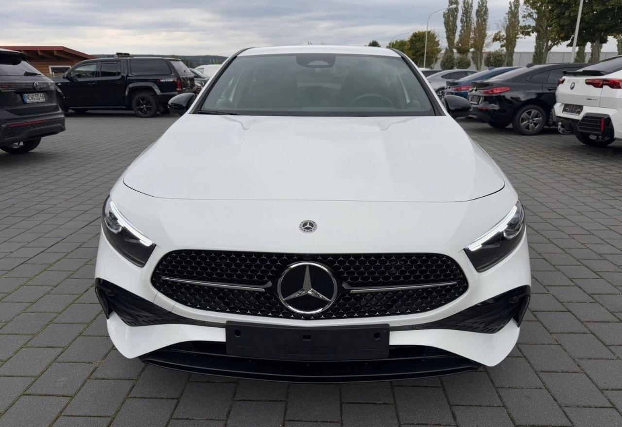 Mercedes-benz A 180 Auto Premium AMG Line Diesel Pack night