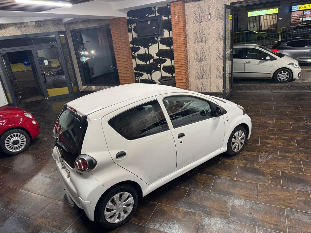 Toyota Aygo 1.0 12V VVT-i 5 porte Active Connect