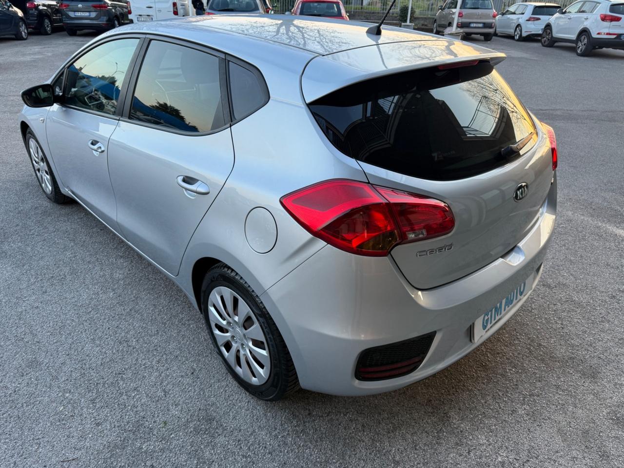 Kia Ceed - 1.6 CRDi 110 CV 5 porte - Neopatentati