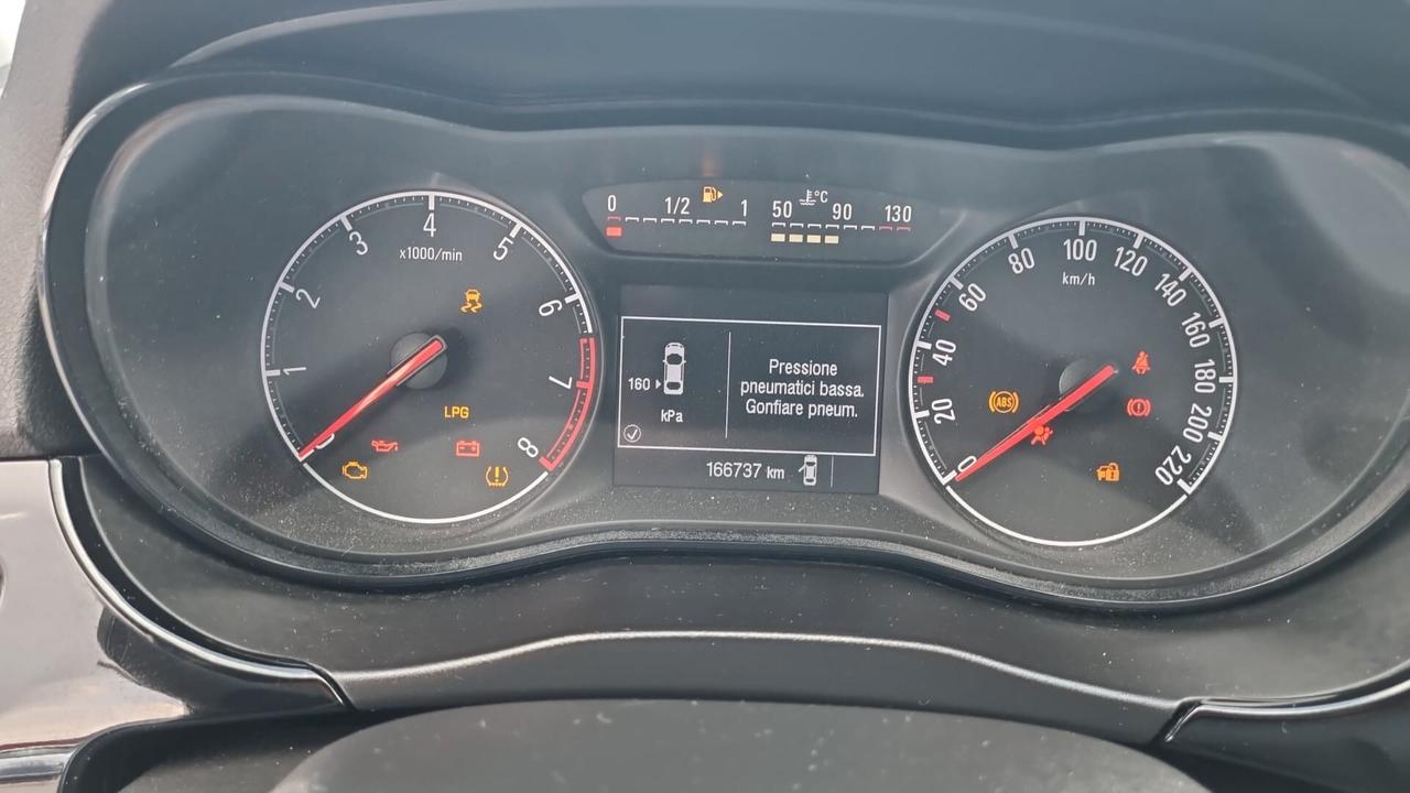 Opel Corsa 1.4 90CV GPL Tech 5 porte Innovation