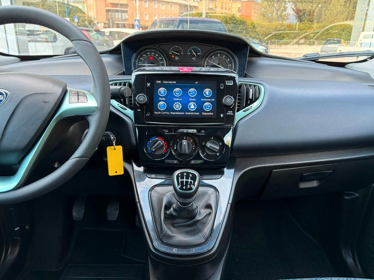 Lancia Ypsilon 1.0 FireFly 5 porte S&S Hybrid Gold